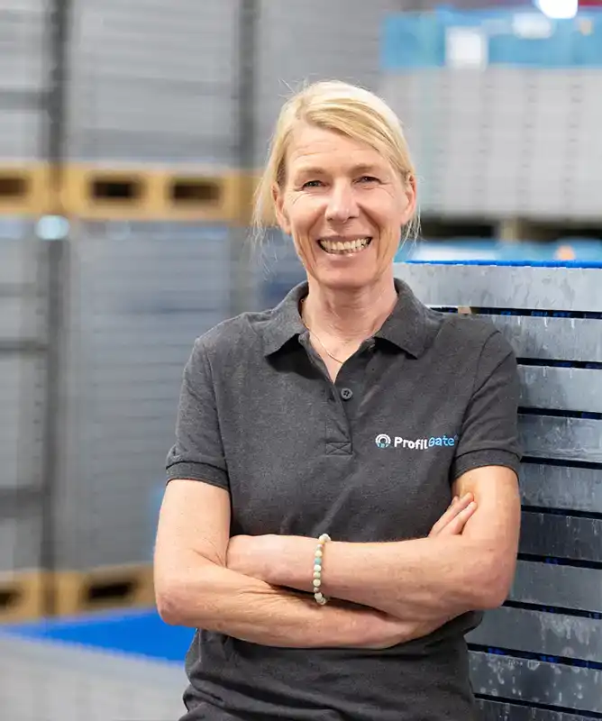 Mitarbeiterin aus dem Vertrieb mit Verantwortung im Projektmanagement für Österreich Schweiz